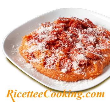 Polenta con salsicce di Siena